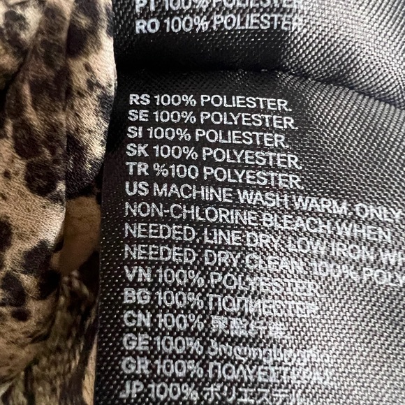 H&M Snake Print Long Sleeve Collared Top Size 2 - Picture 5 of 5